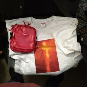 Supreme Tee and Shoulder Bag BUNDLE